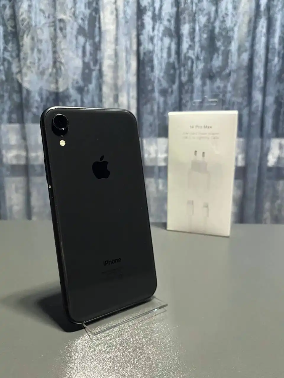 iPhone XR 64GB хорошее состояние