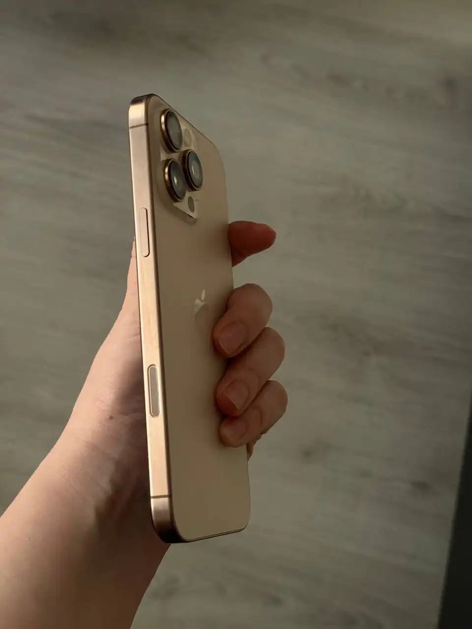 Продам iPhone 16 Pro Max 256 ГБ