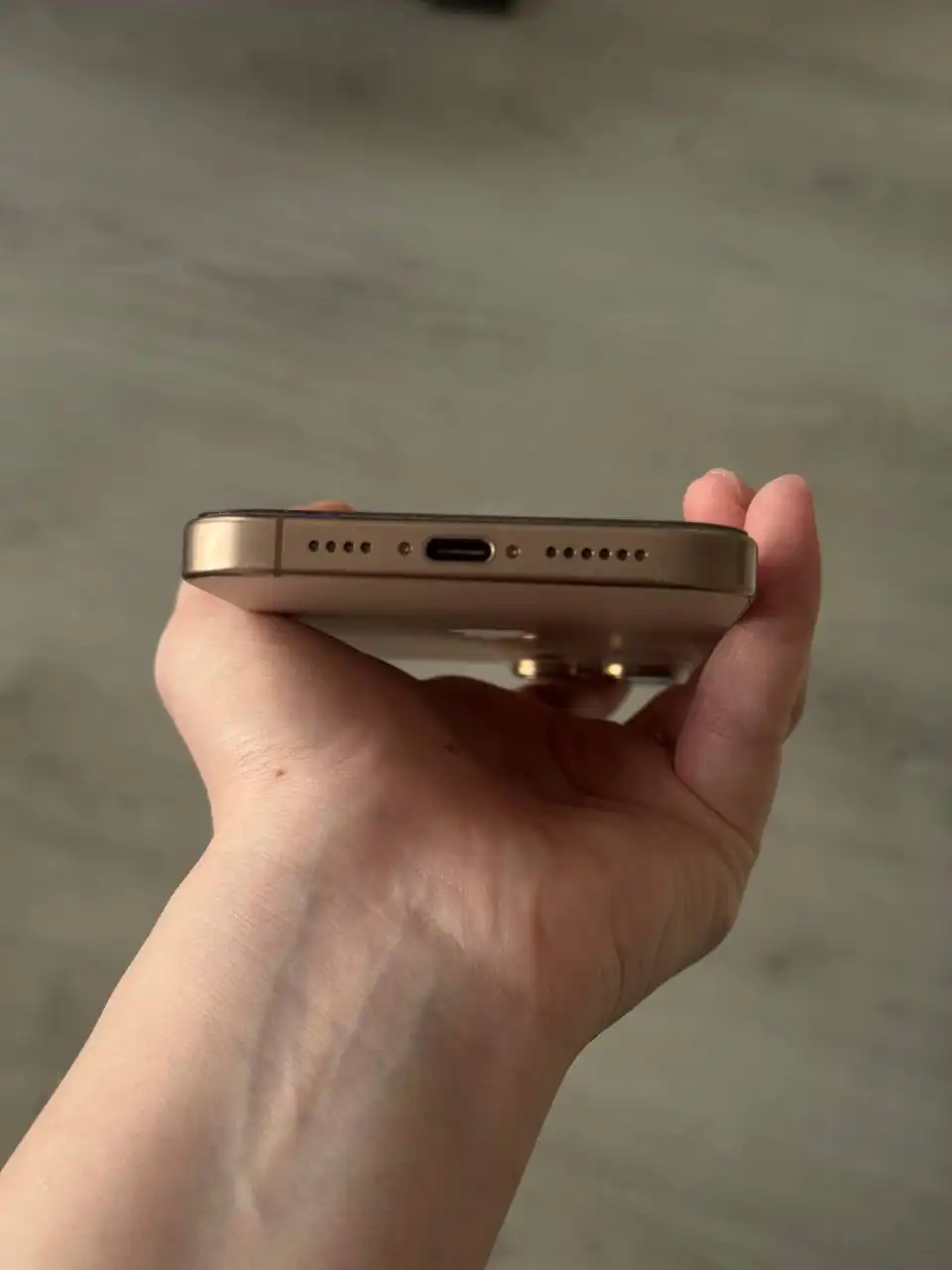 Продам iPhone 16 Pro Max 256 ГБ