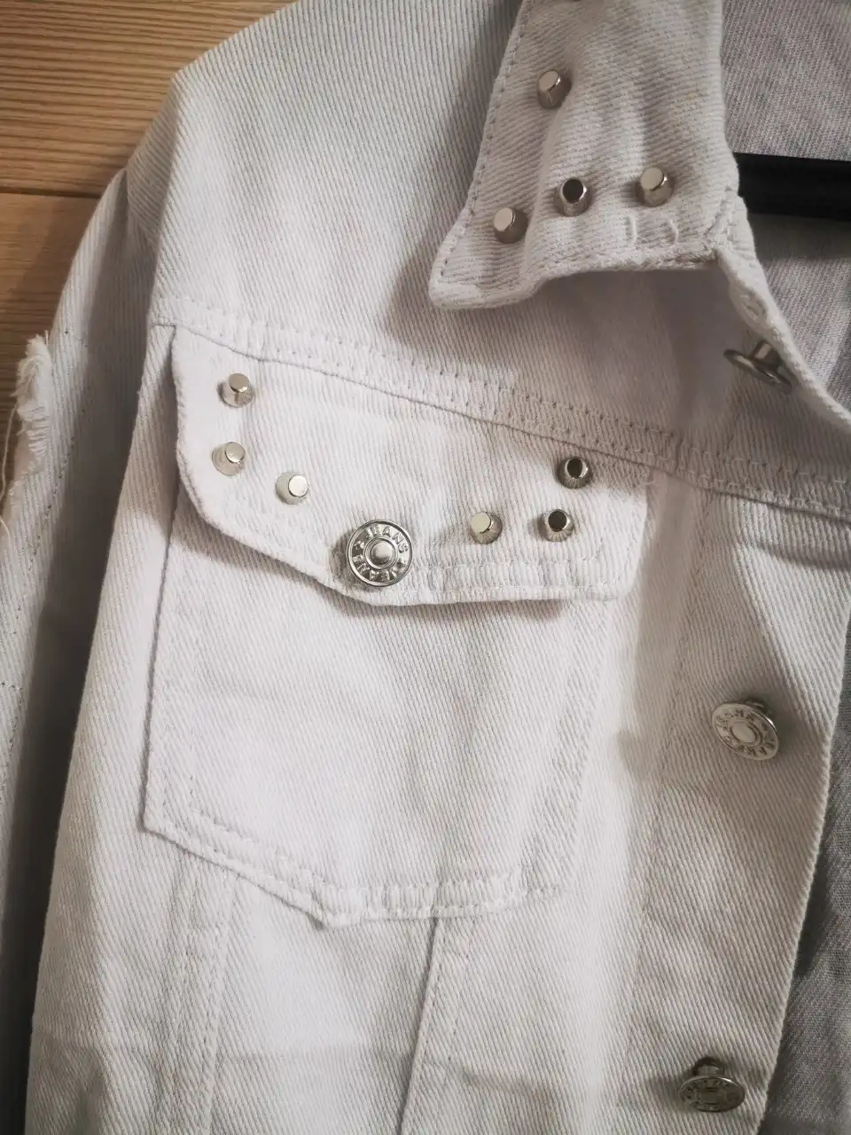 Джинсовая куртка размер L новая - Верхняя одежда (Одежда) в Химки