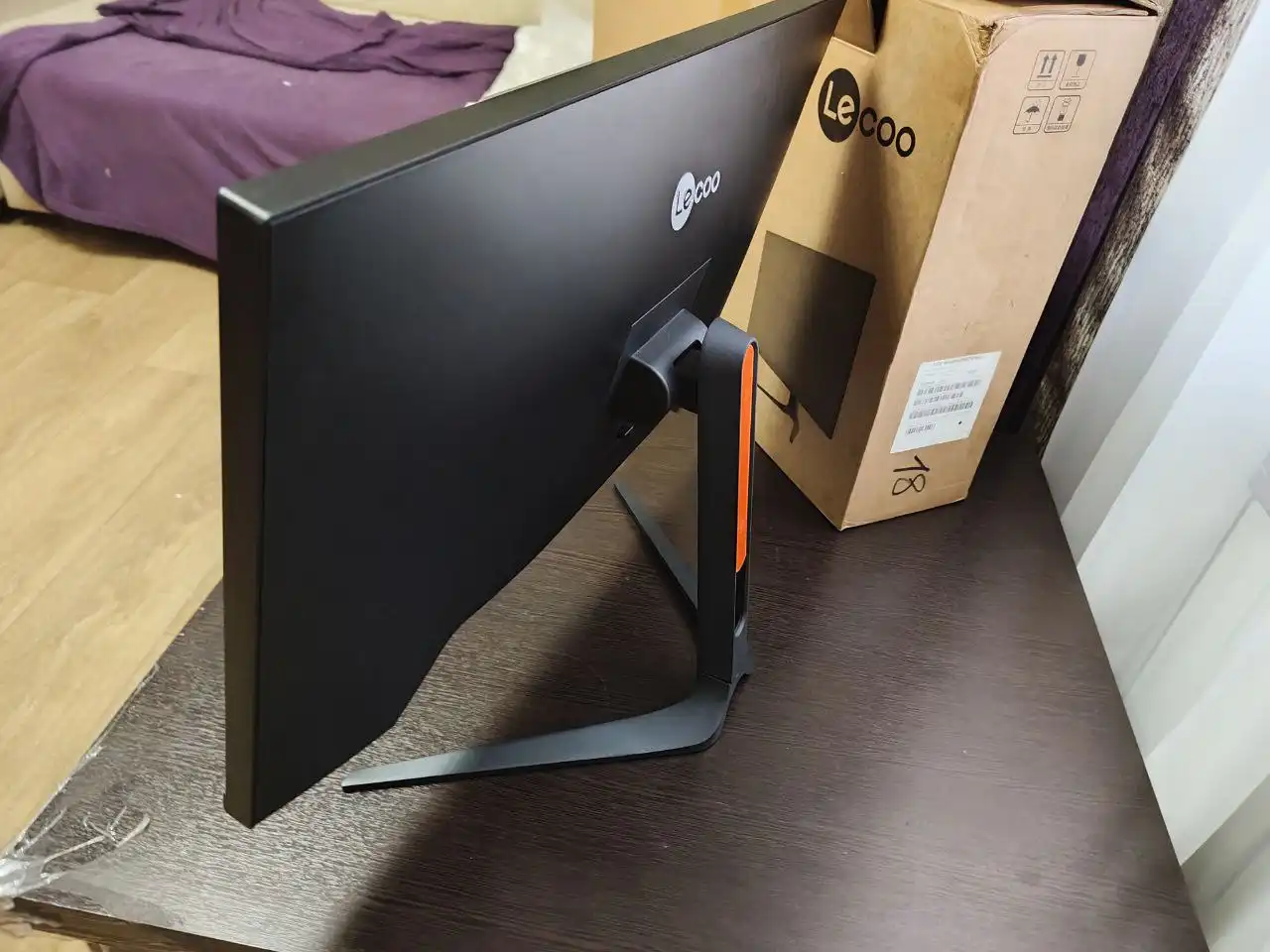 Продажа компьютерных кресел, монитора Lecoo и ноутбука Ninkear a15 air - Электроника в Химки