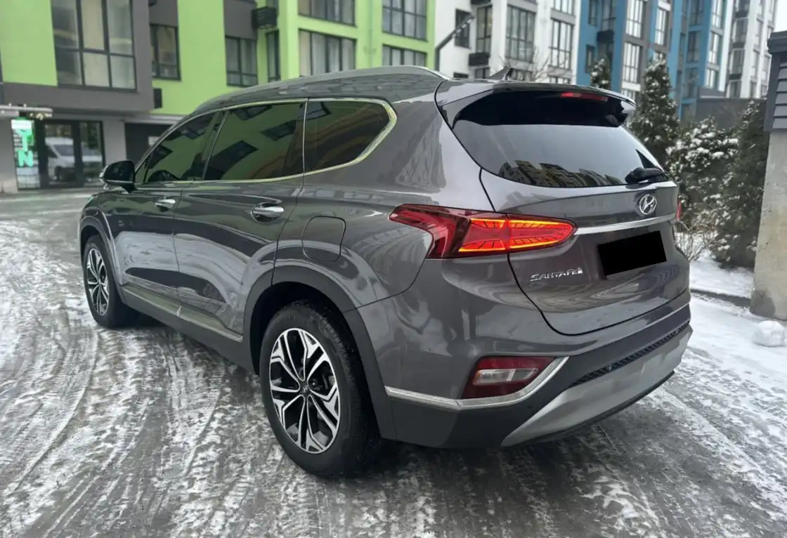 Hyundai Santa Fe 2018 года выпуска - Внедорожники/Кроссоверы (Авто) в Химки