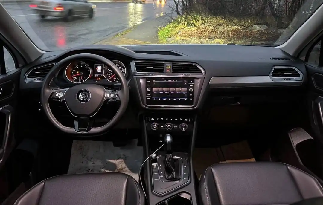 Volkswagen Tiguan 2021 года - Легковые автомобили (Авто) в Химки