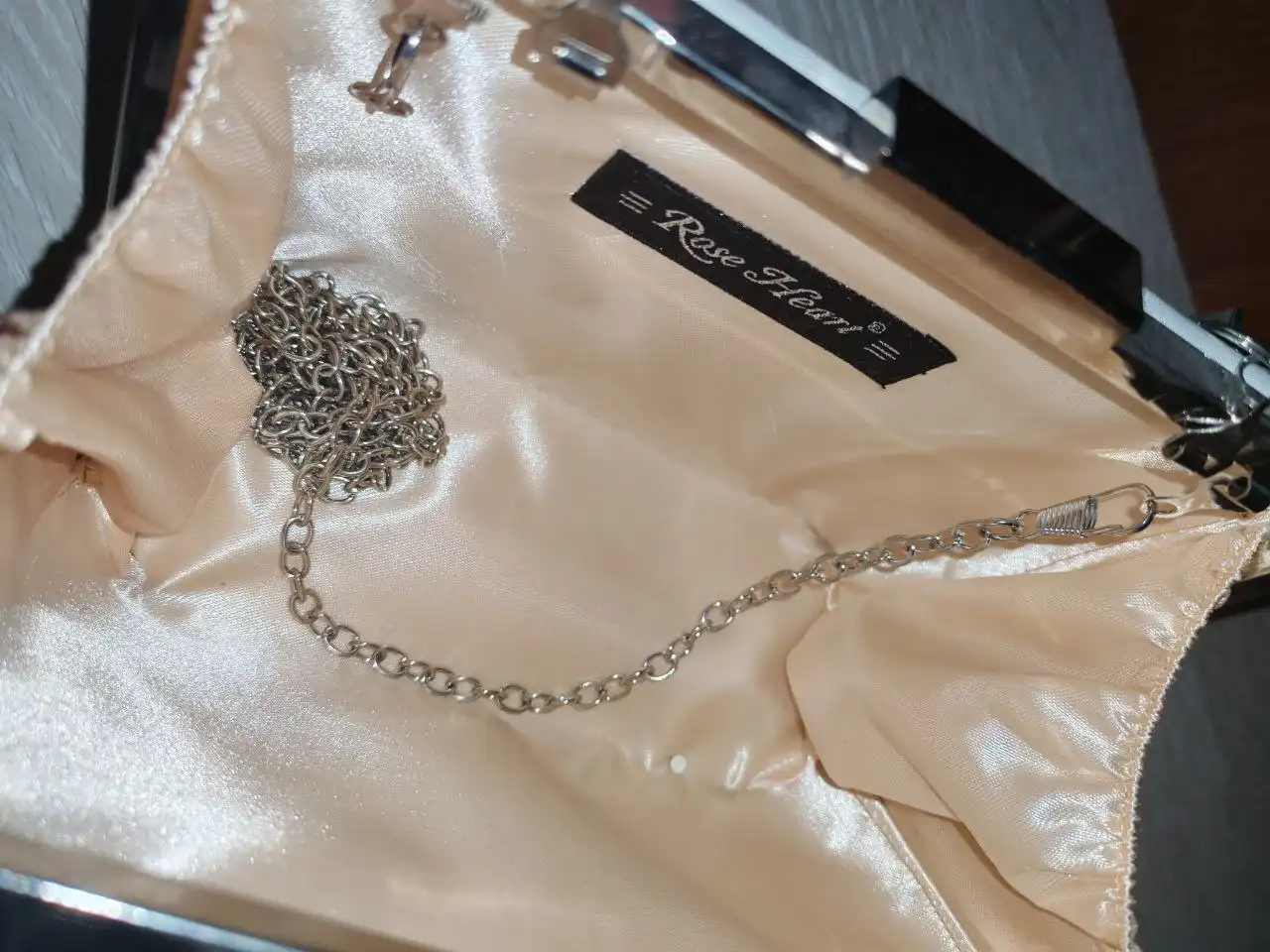 Сумка перламутровая на цепочке - Сумки (Одежда) в Химки