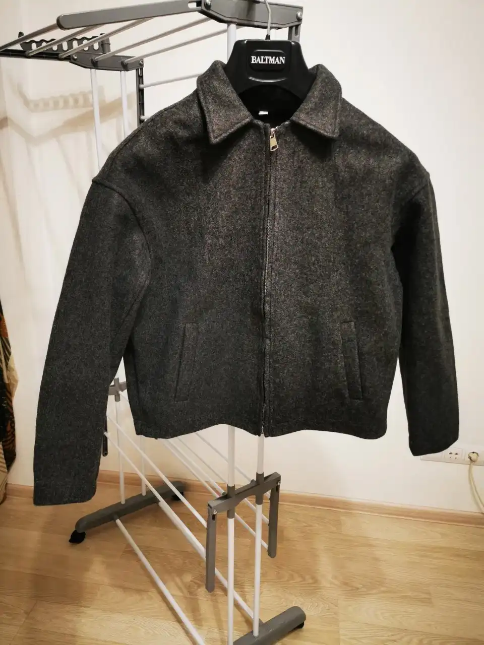 Куртка бомбер женская размер S новая - Верхняя одежда (Одежда) в Химки