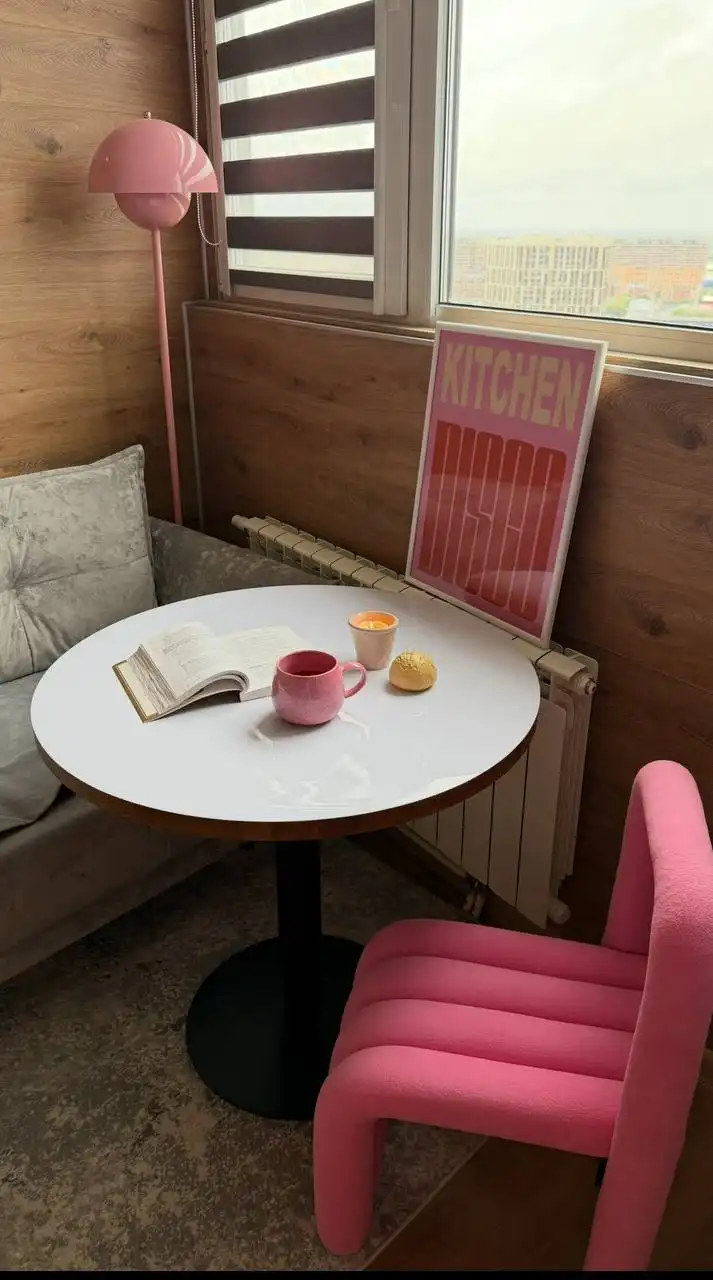 Продам стол 80 см с жидким стеклом в подарок - Мебель (Для дома и дачи) в Химки