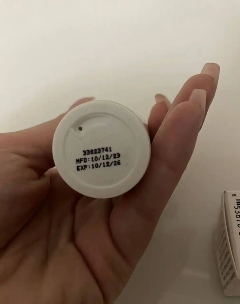 Сыворотка MADSKINCARE Spot On для осветления кожи - Косметика (Красота и здоровье) в Химки