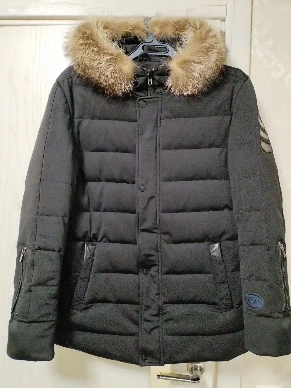Мужской пуховик с термоконтролем и мехом енота - Верхняя одежда (Одежда) в Химки