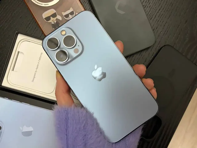 iPhone 13 Pro 128GB небесно-голубой в хорошем состоянии - Аксессуары для игр в Химки