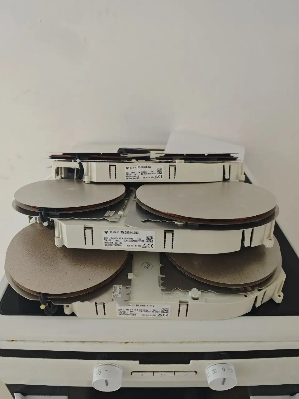 Индукционная плита с неработающей варочной панелью - Барахолка в Химки