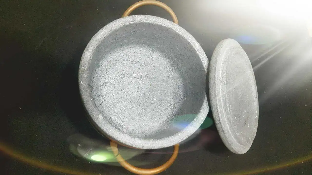 Кастрюля из стеатита с бронзовой отделкой Kaufmann Mercantile - Посуда (Для дома и дачи) в Химки