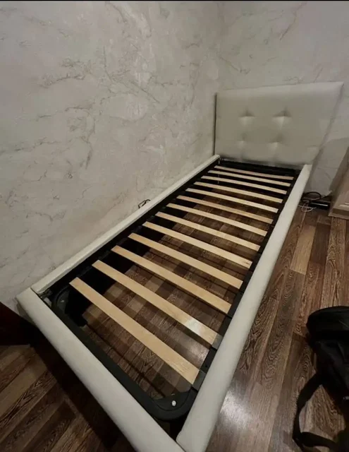 Продажа кровати 90x200 с матрасом - частное объявление в Химки