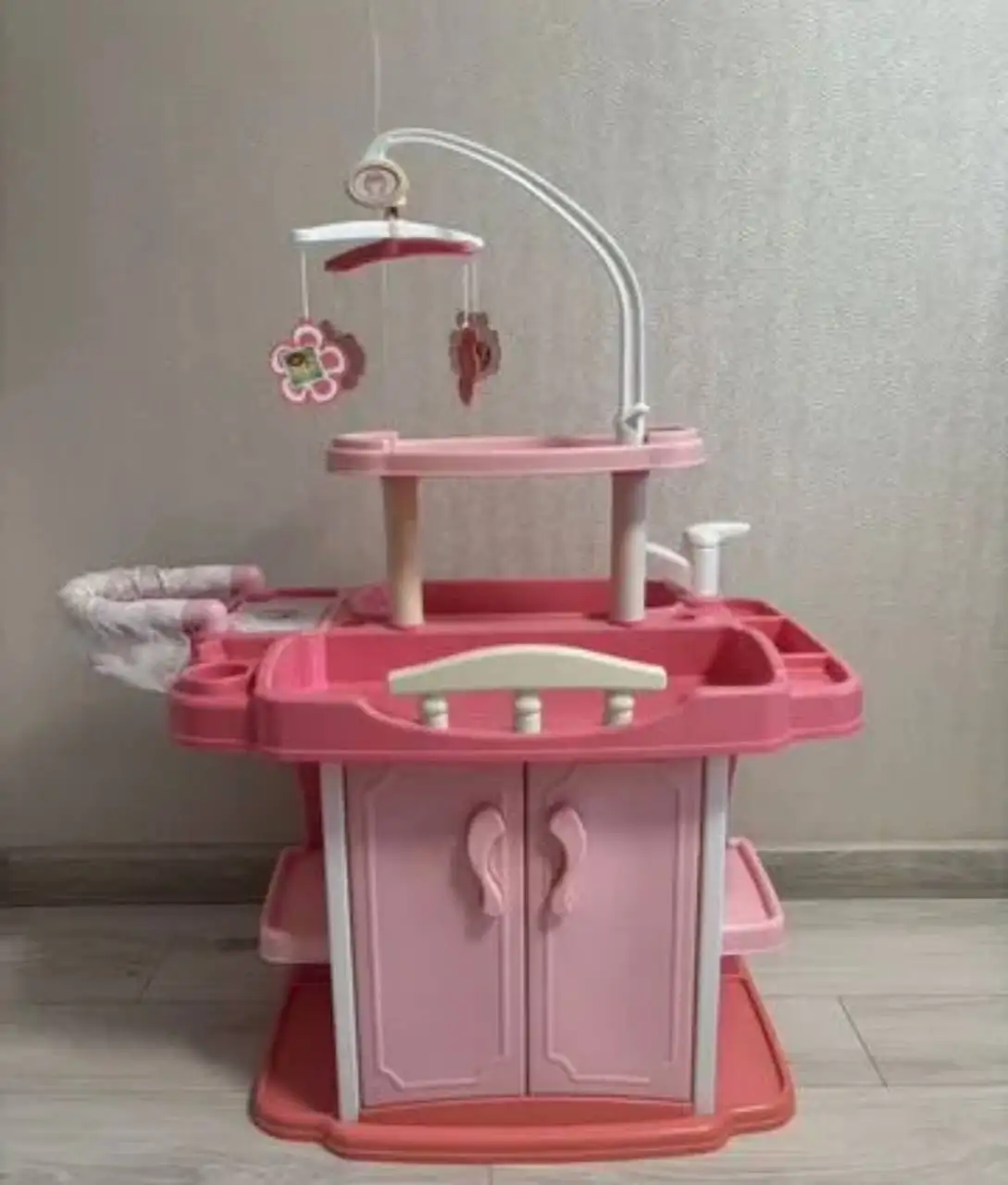 Игрушечный пеленальный столик ELC - Товары для детей в Химки