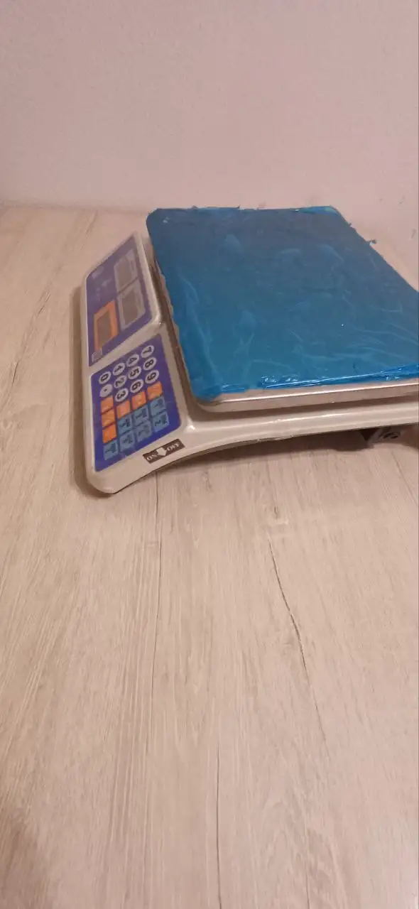 Продам весы торговые в идеальном состоянии - Торговое оборудование (Готовый бизнес и оборудование) в Химки