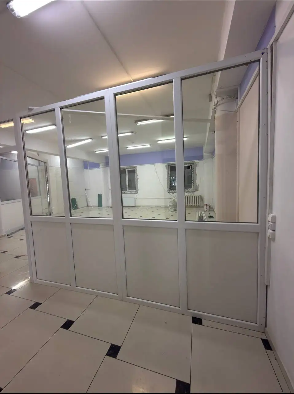 Пластиковые перегородки со стеклом б/у - Барахолка в Химки