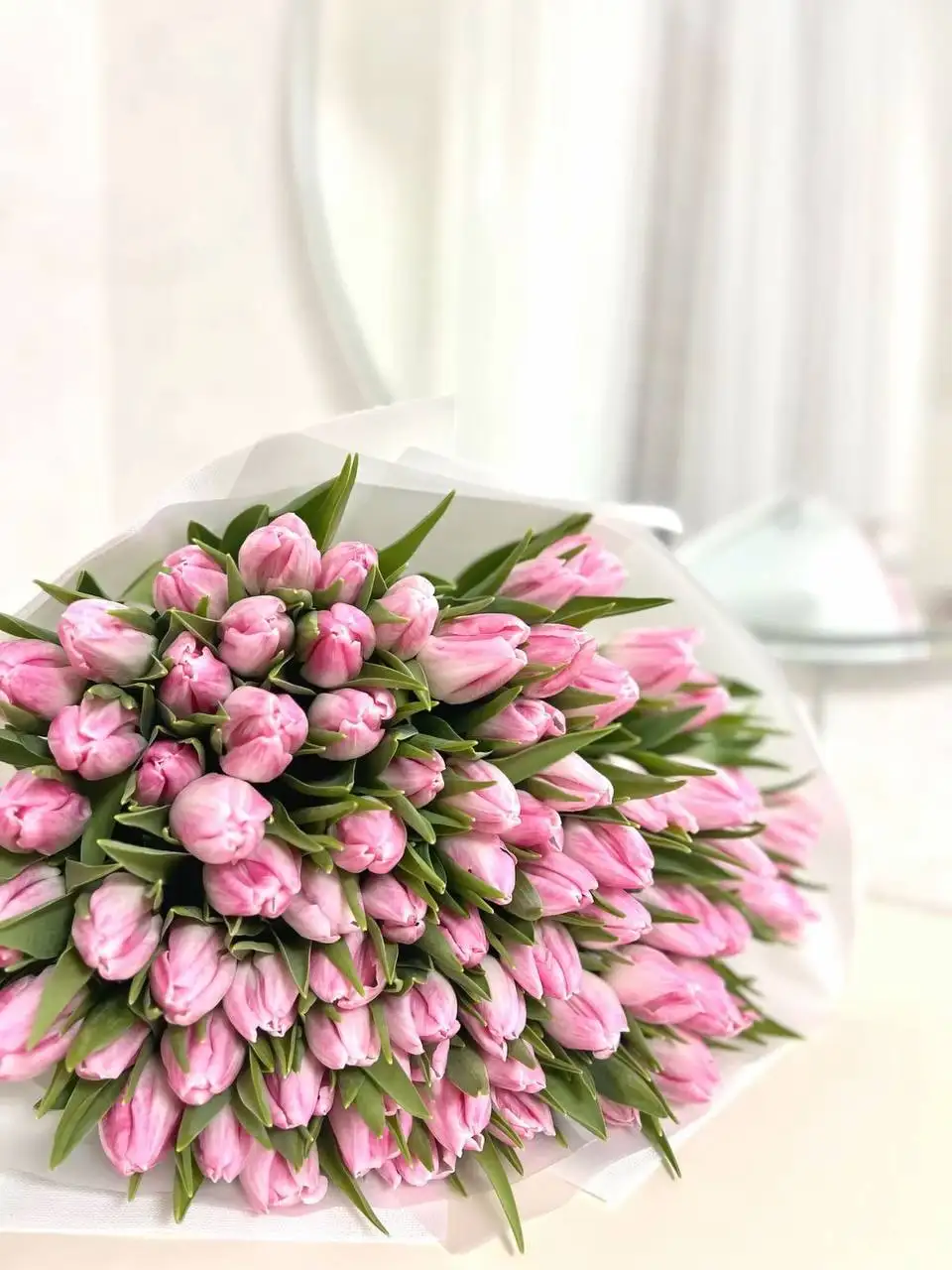 Букеты и воздушные шары к 8 марта - Доставка цветов и подарков (Услуги) в Химки