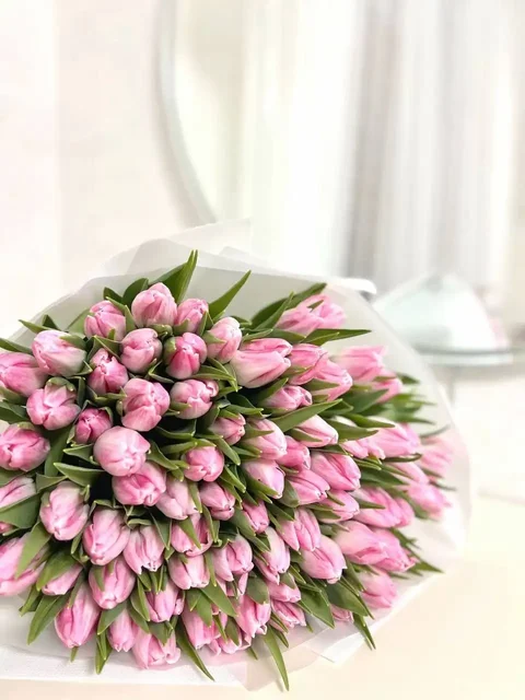 Букеты и воздушные шары к 8 марта - Доставка цветов и подарков в Химки