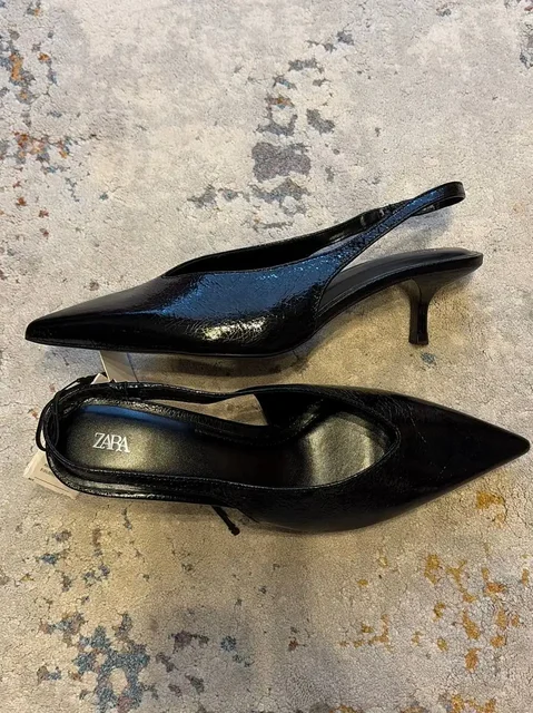 Туфли и полусапоги Zara 38-39 размер - Куртки в Химки