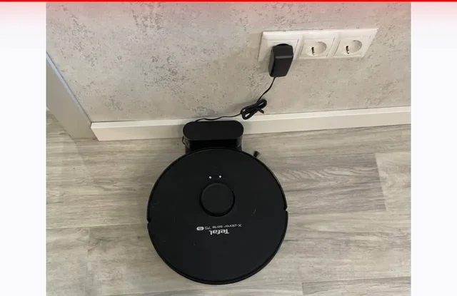 Продажа робота-пылесоса и кровати-трансформера - Бытовая техника и мебель в Химки