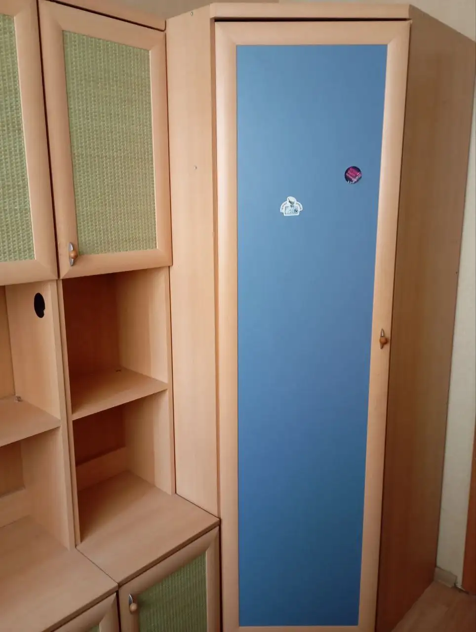 Шкаф угловой для детской в разобранном виде - Мебель (Для дома и дачи) в Химки