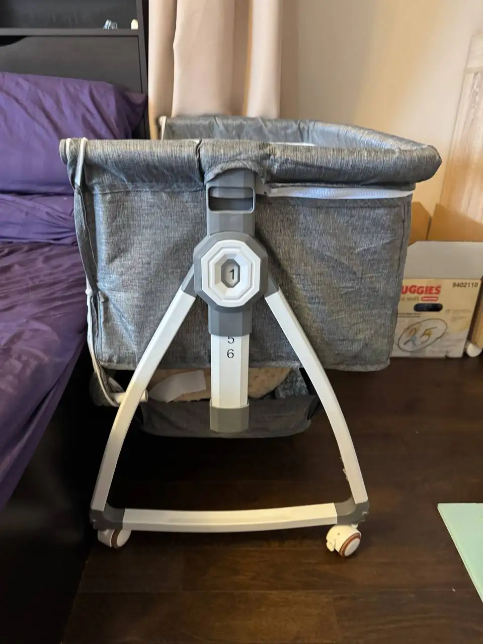 Продажа детских товаров: подставка под ванночку, ванночка с ковшом, кроватка - Детская мебель и аксессуары (Товары для детей) в Долгопрудный