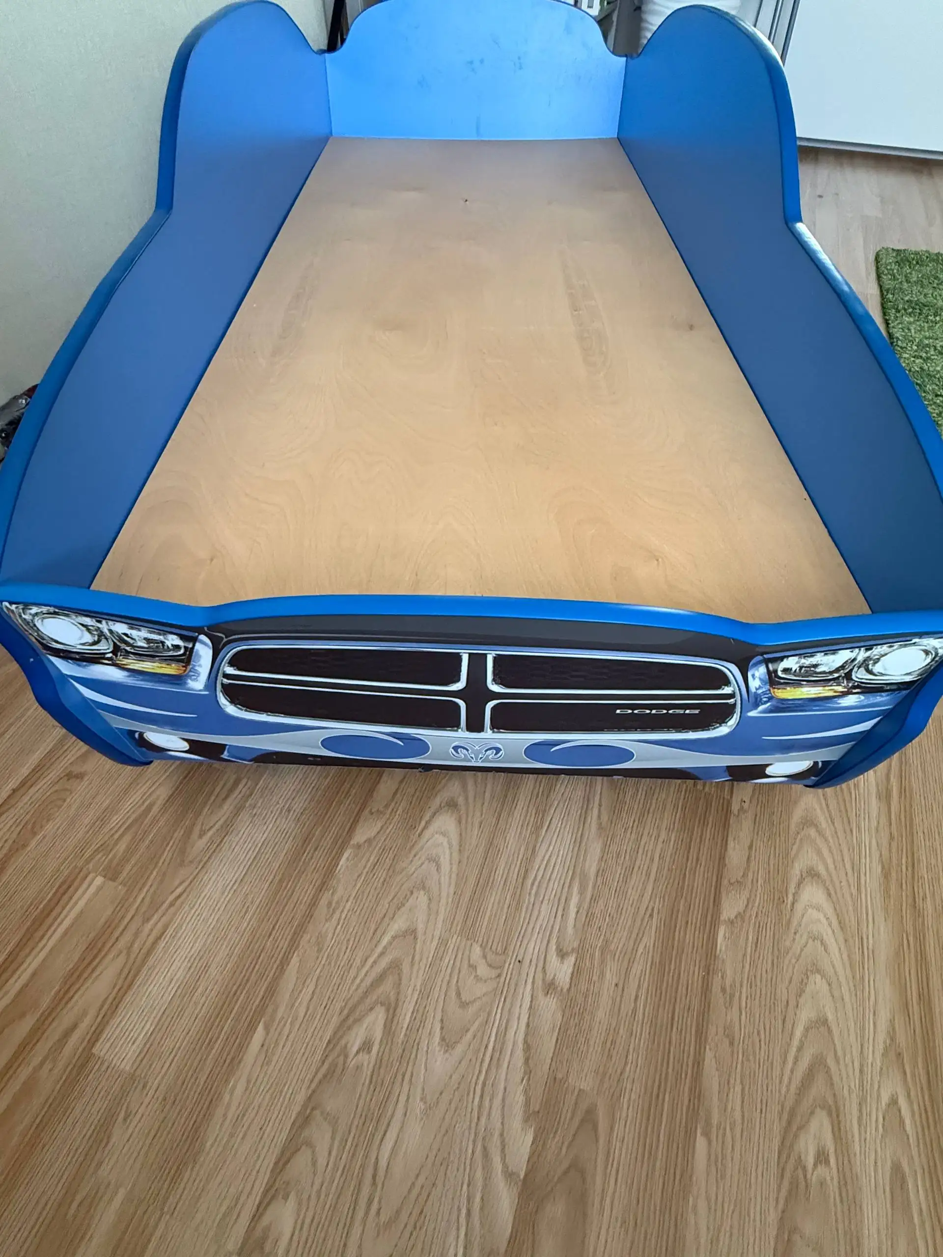 Кровать-машина с матрасом в идеальном состоянии - Мебель (Для дома и дачи) в Химки