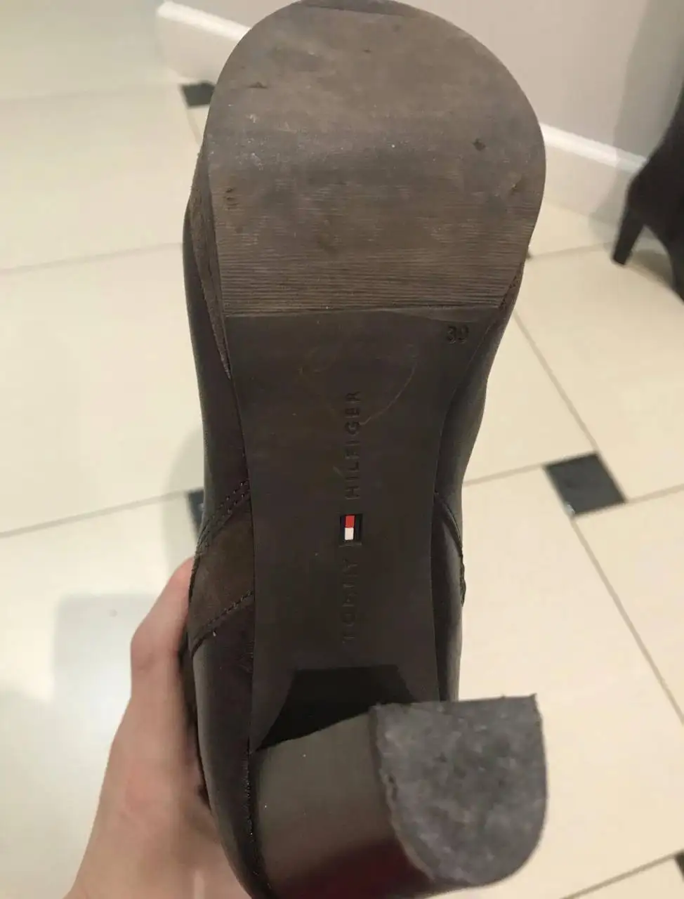 Сапоги Tommy Hilfiger коричневые 39 размер - Обувь (Одежда) в Химки