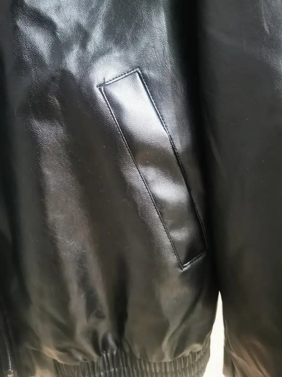 Кожаная куртка размер М - Верхняя одежда (Одежда) в Химки