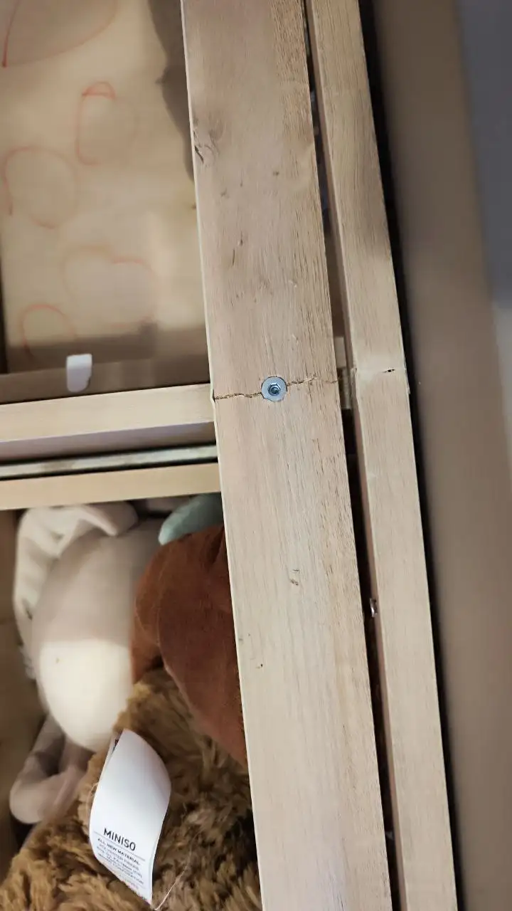 Кровать с трещиной в основании - Мебель (Для дома и дачи) в Химки