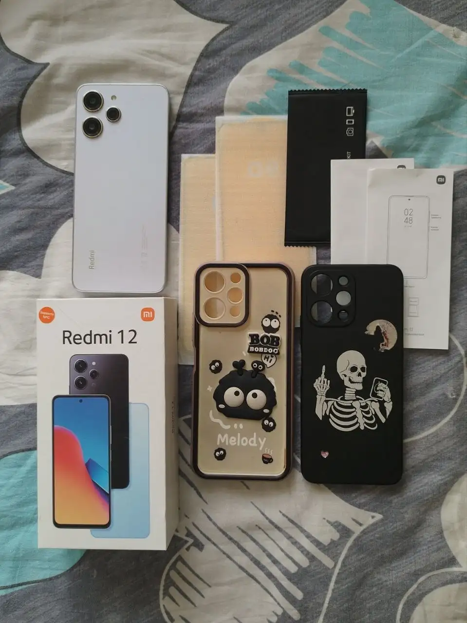 Продажа телефона и кронштейна для телевизора - Электроника в Химки