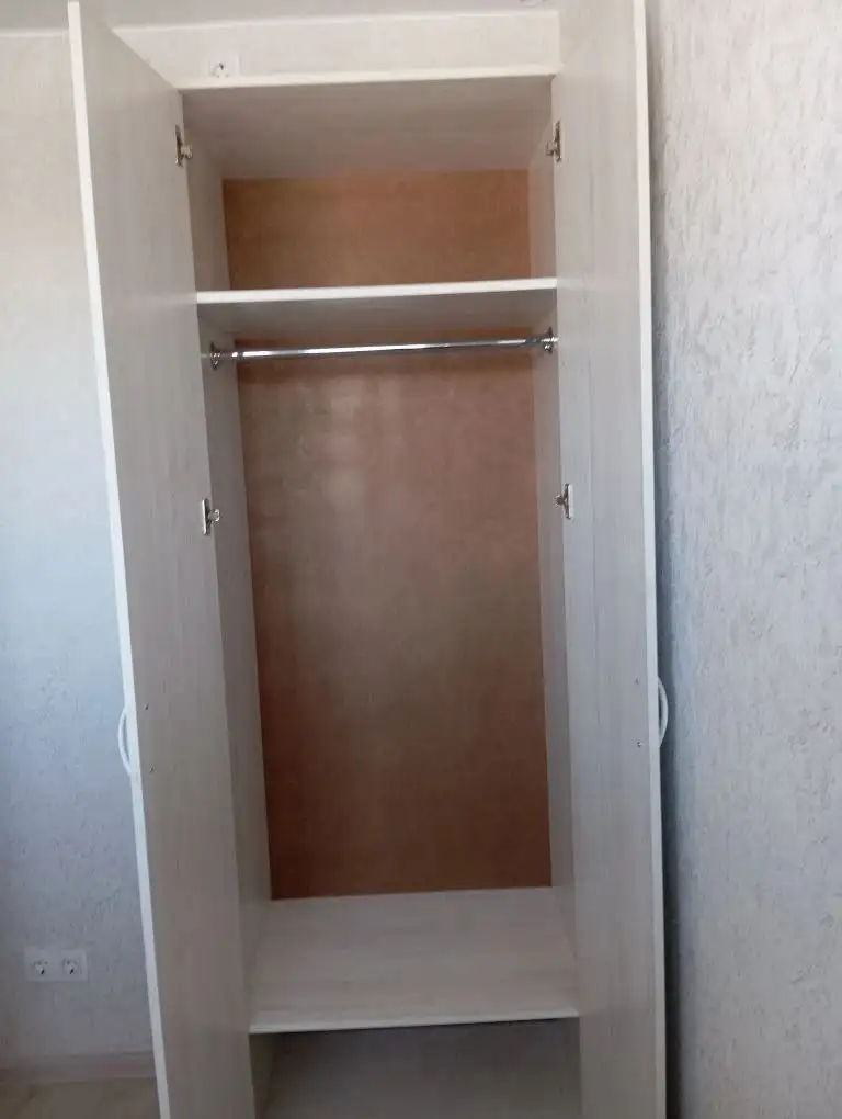 Продам шкаф платяной белый двустворчатый - Для дома и дачи в Зеленоград