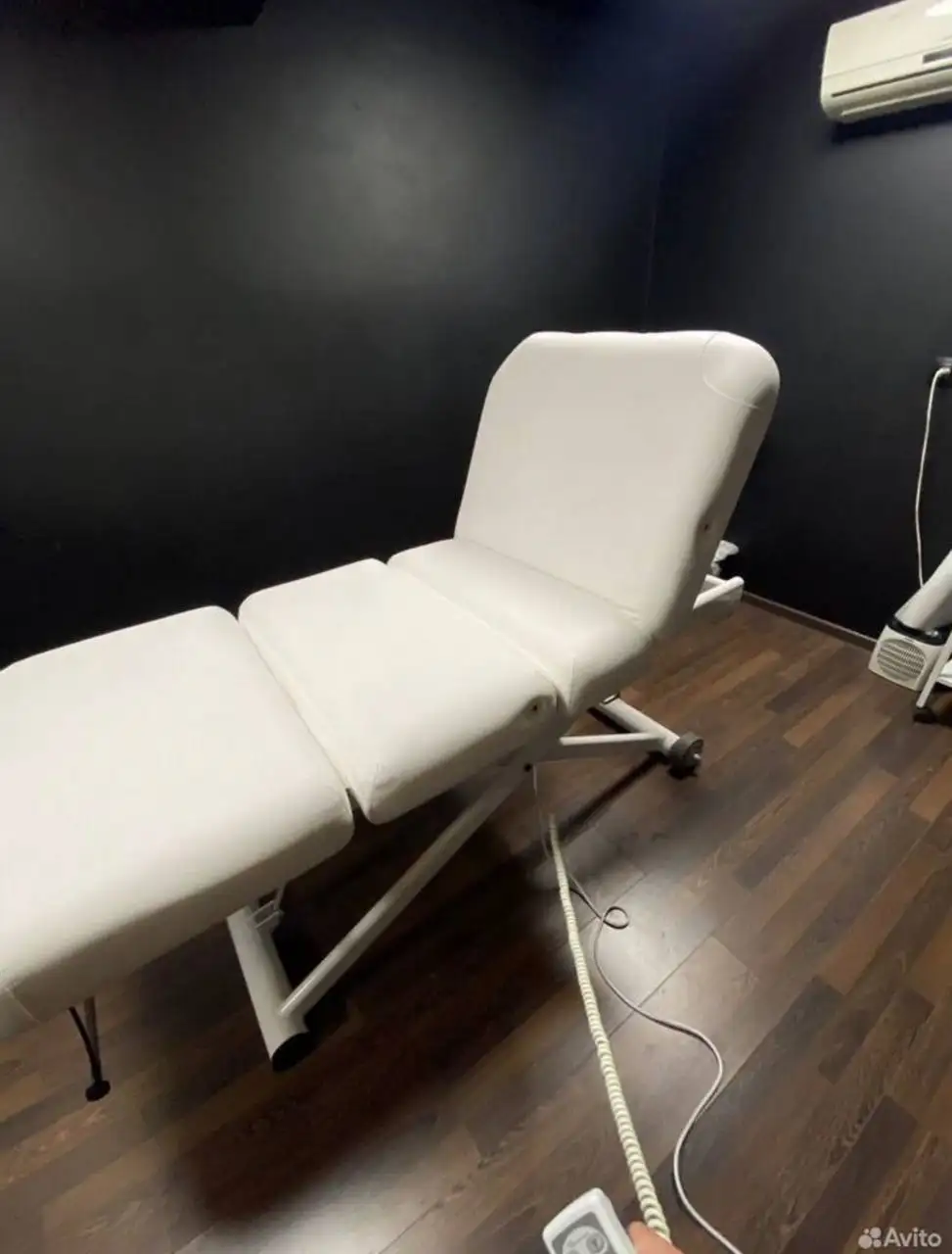 Электрическая кожаная кушетка для массажа и косметологии - Медицинское и косметологическое оборудование (Готовый бизнес и оборудование) в Химки