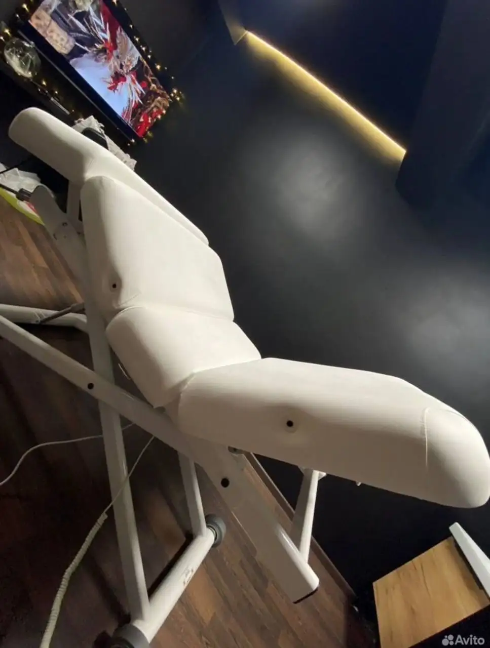 Электрическая кожаная кушетка для массажа и косметологии - Медицинское и косметологическое оборудование (Готовый бизнес и оборудование) в Химки