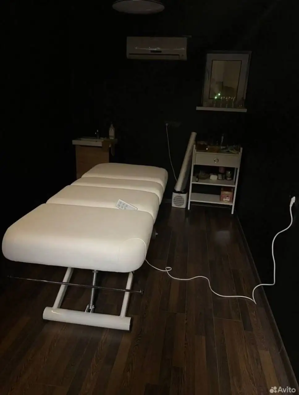 Электрическая кожаная кушетка для массажа и косметологии - Медицинское и косметологическое оборудование (Готовый бизнес и оборудование) в Химки
