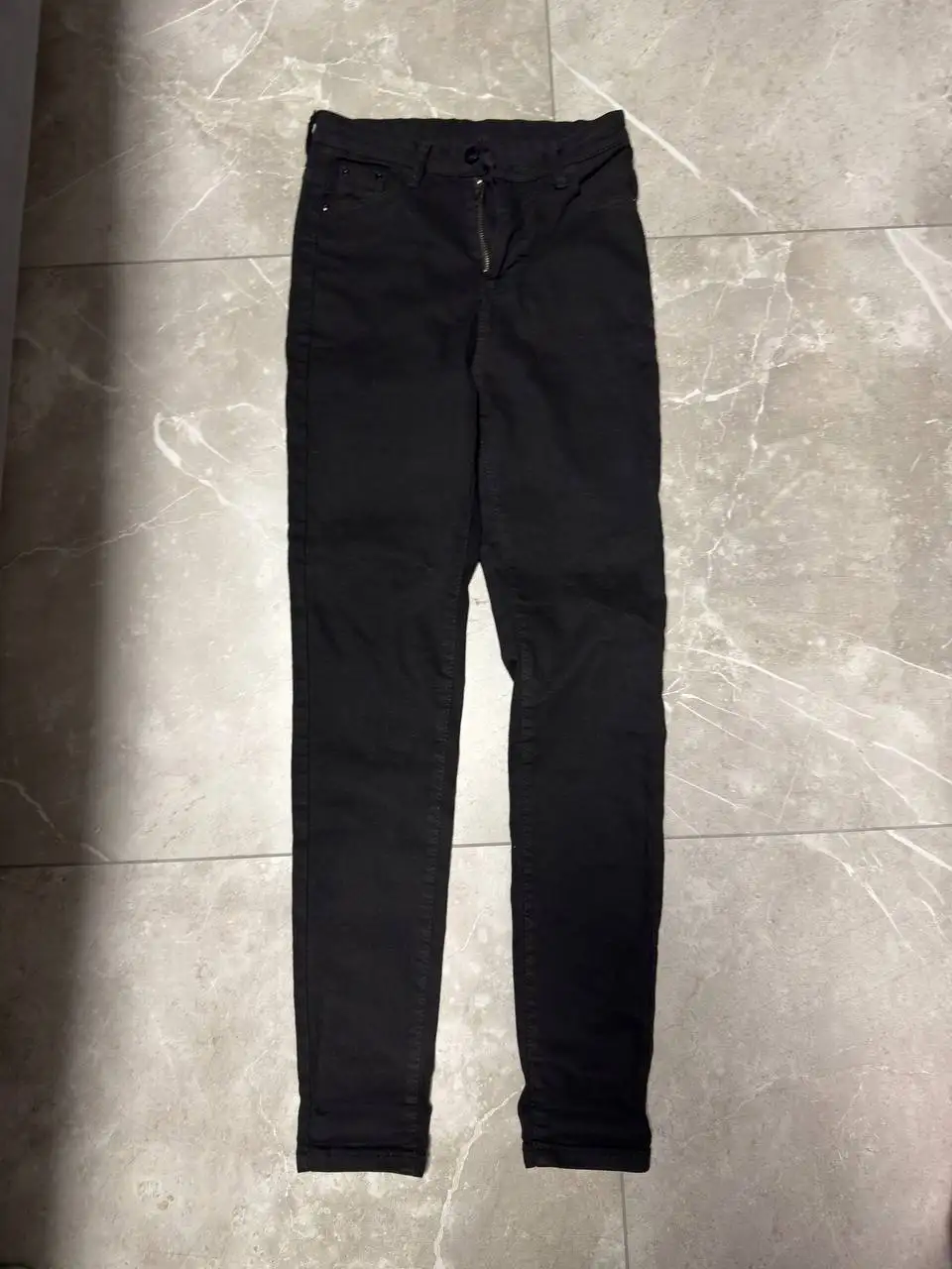 Джинсы б/у 12 штук размеры XS-S - Джинсы (Одежда) в Химки