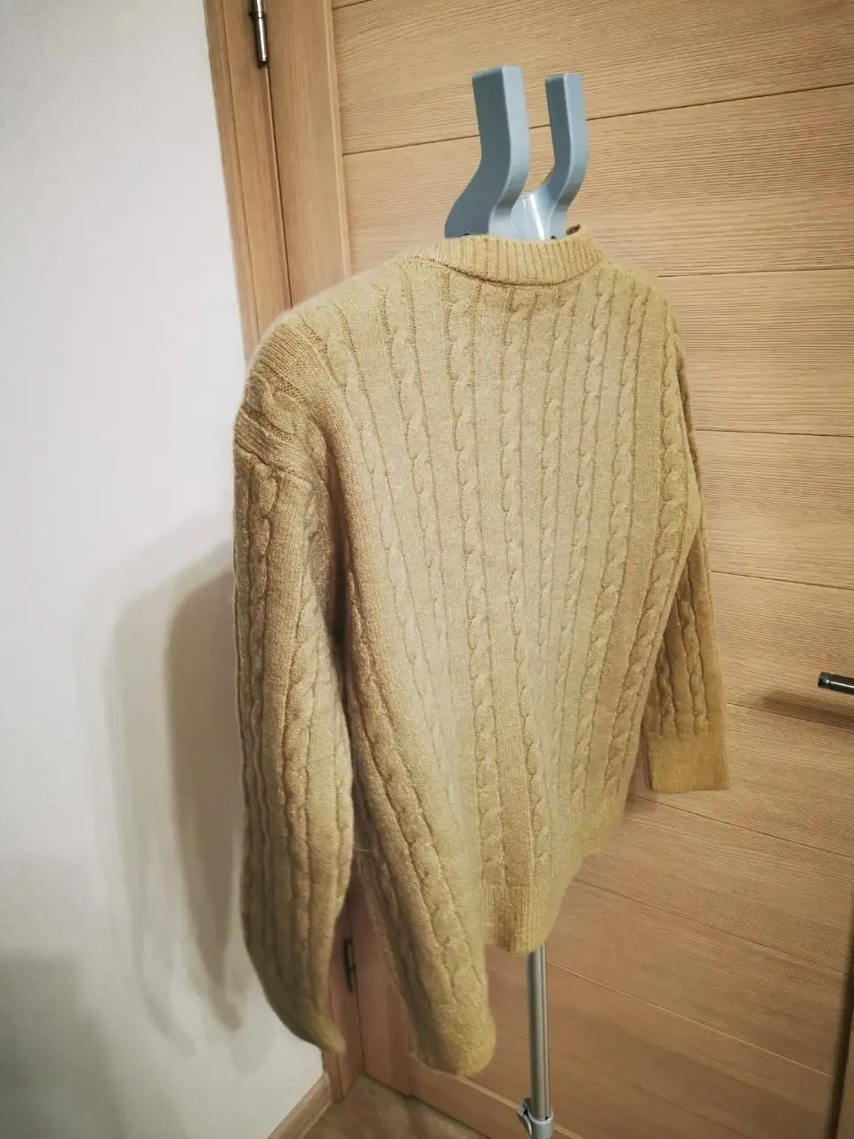 Кофта и жилетка новые - Верхняя одежда (Одежда) в Химки