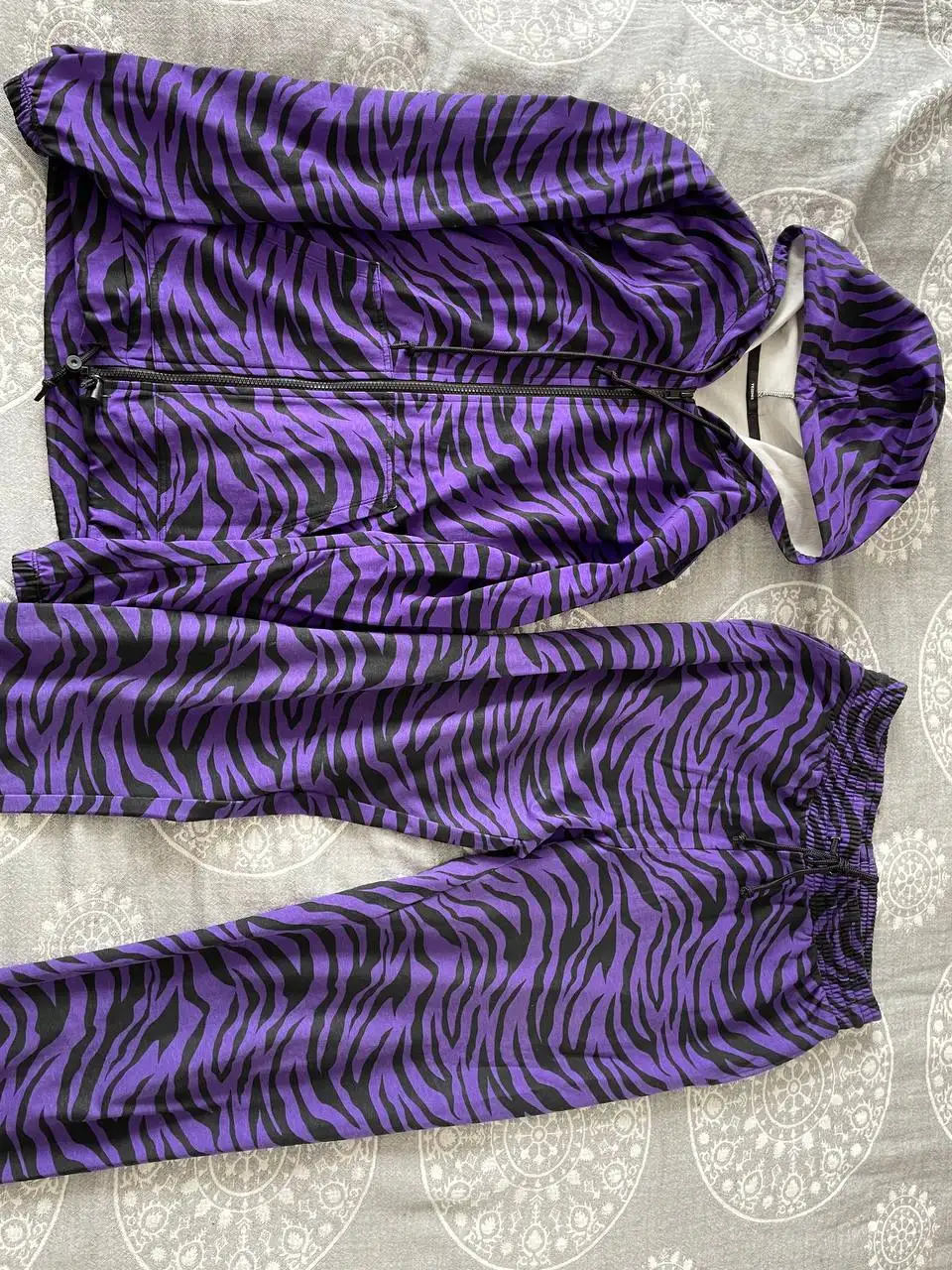 Продажа вечернего, твидового платьев и костюма Tezenis - Женская одежда (Одежда) в Химки