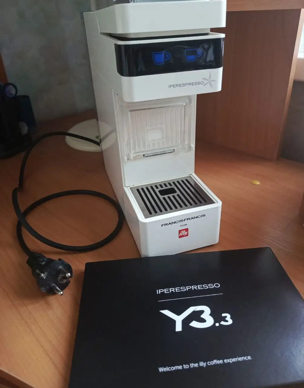 Капсульная кофемашина illy Y3.3 Италия - Кухонная техника (Электроника) в Химки