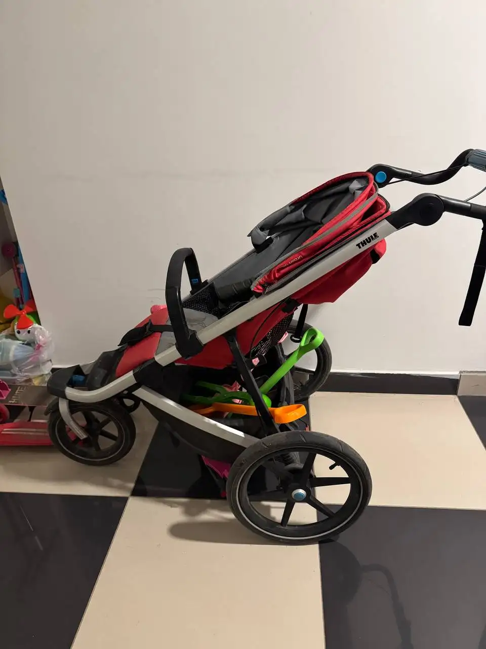 Продам коляску THULE беговая с люлькой - Коляски (Товары для детей) в Химки