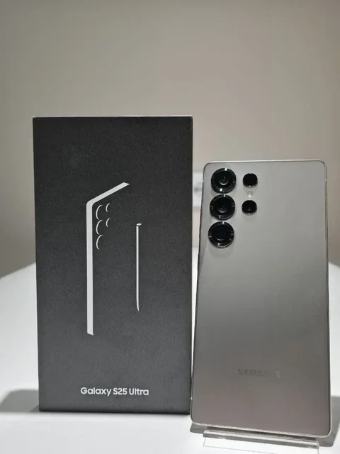 Samsung Galaxy S25 Ultra 12/256 2 Sim - Компьютеры и ноутбуки в Химки