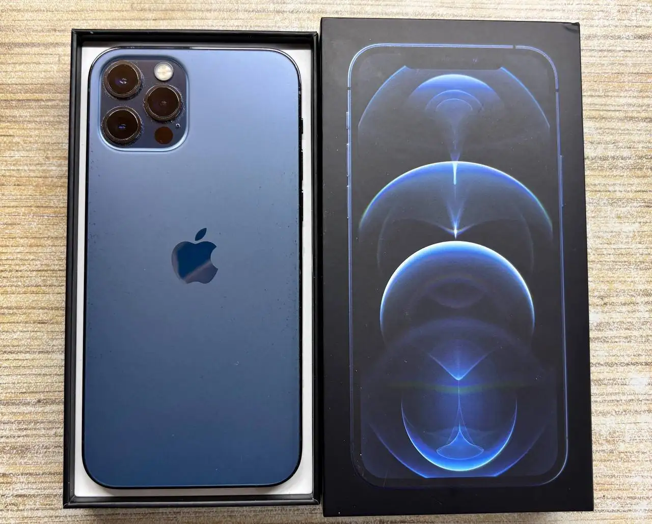 IPhone 12 Pro 256гб 85% аккумулятор - Смартфоны (Электроника) в Химки