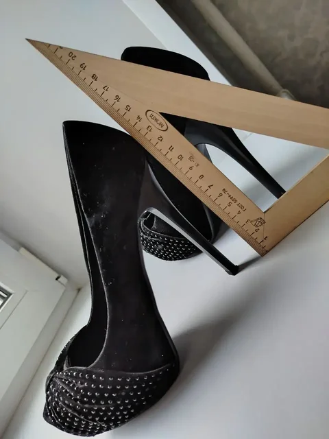 Продам куртку и туфли - Пальто в Химки