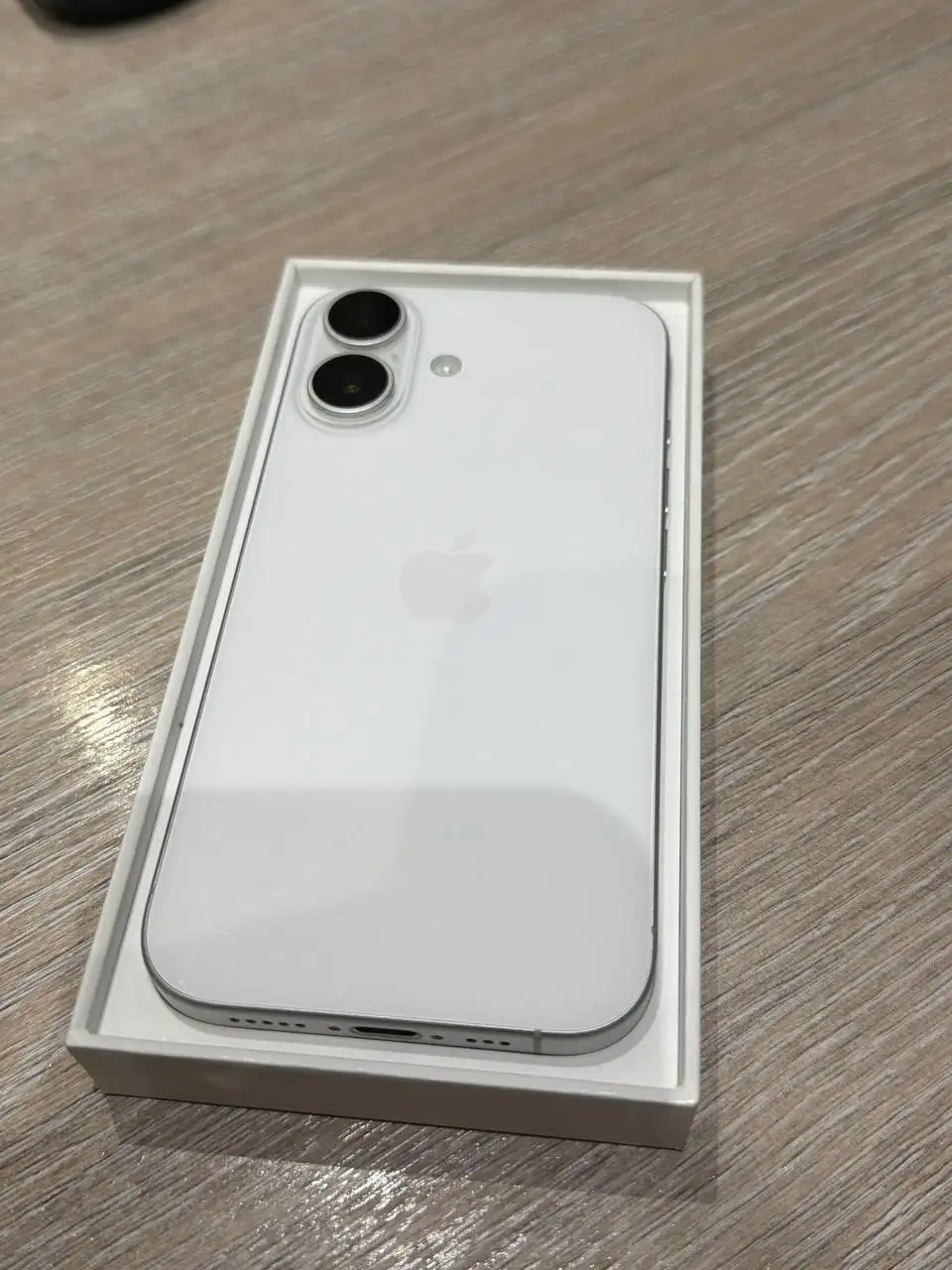 Продам iPhone 16 128GB - Смартфоны (Электроника) в Химки