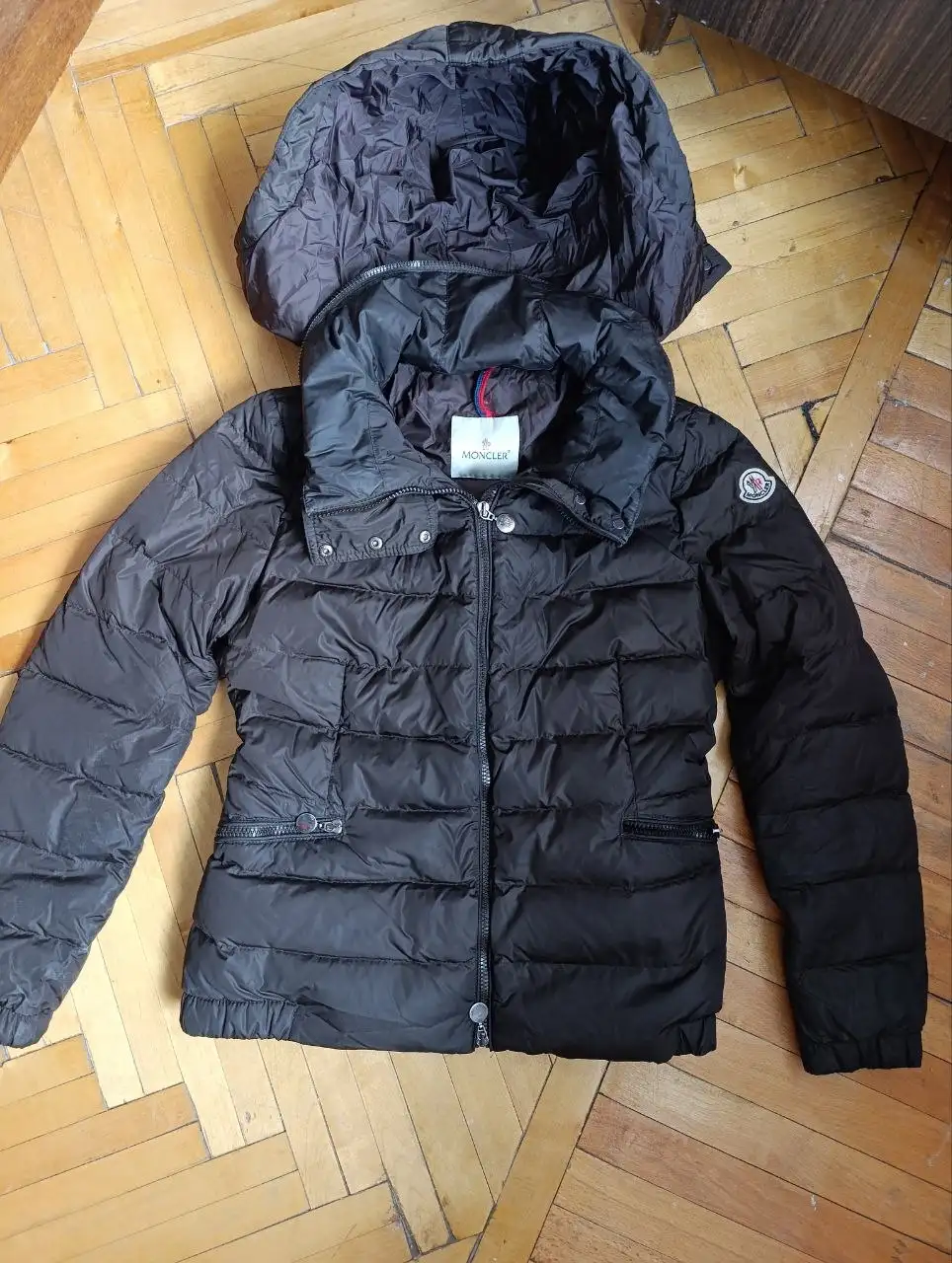 Винтажный кожаный рюкзак Diesel и женский пуховик Moncler - Одежда в Химки