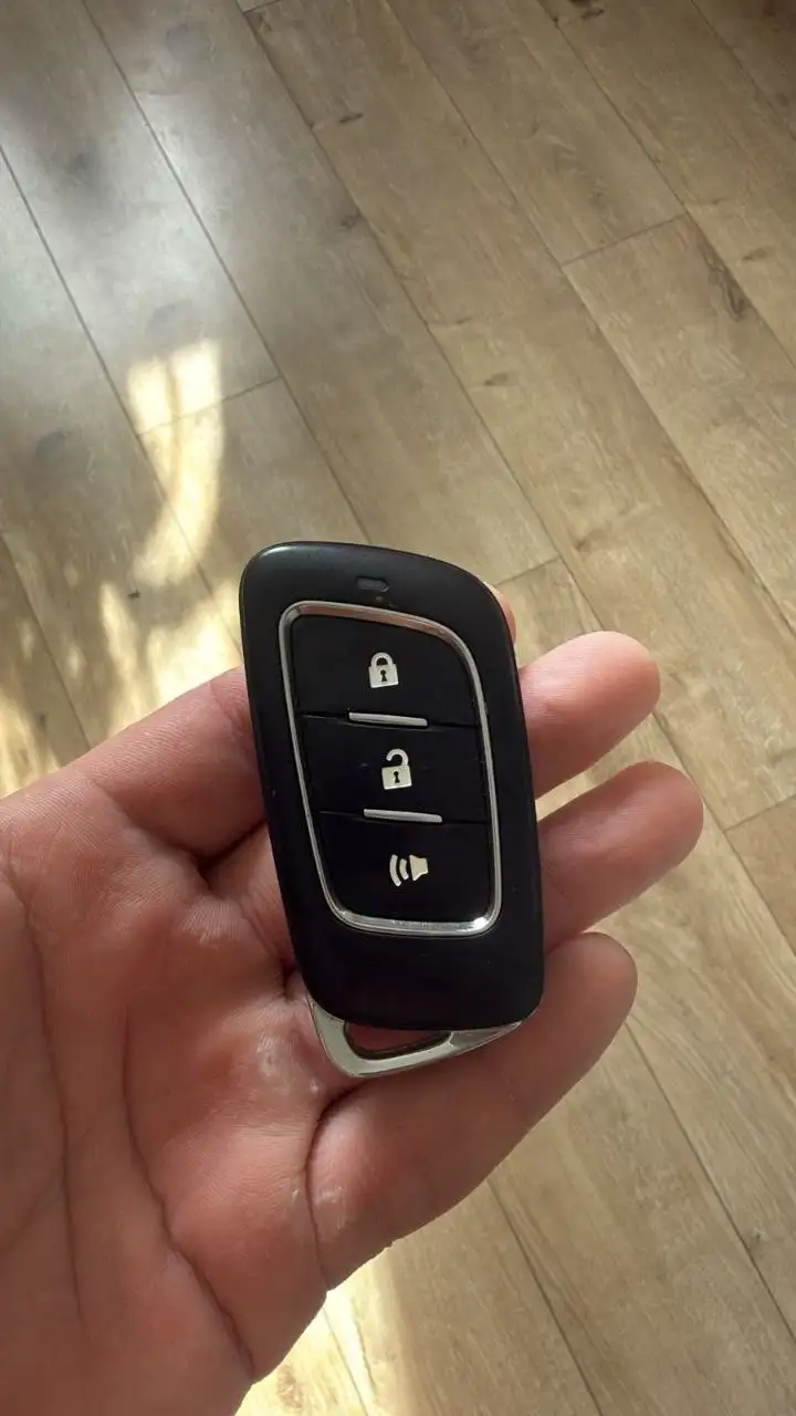 Продаю автомобильные ключи новые и б/у - Автоаксессуары (Авто) в Москва