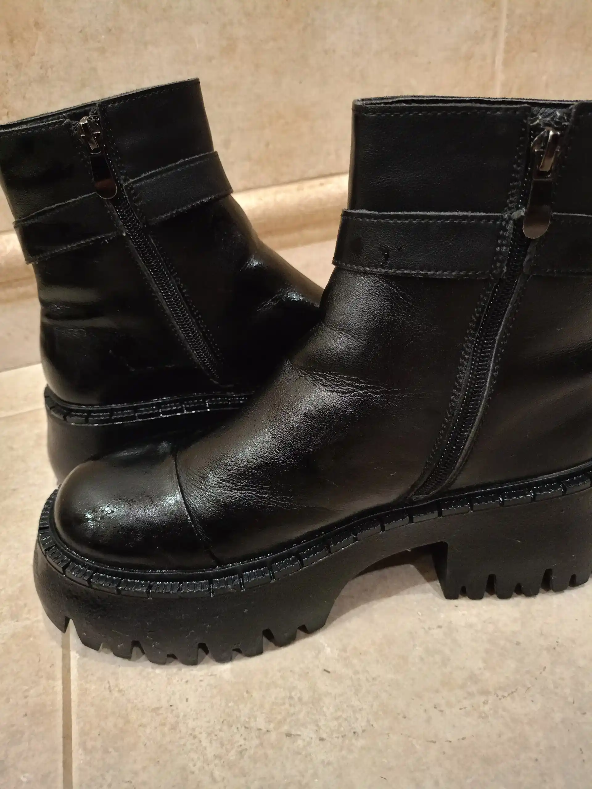 Куртка кожаная 39 размер