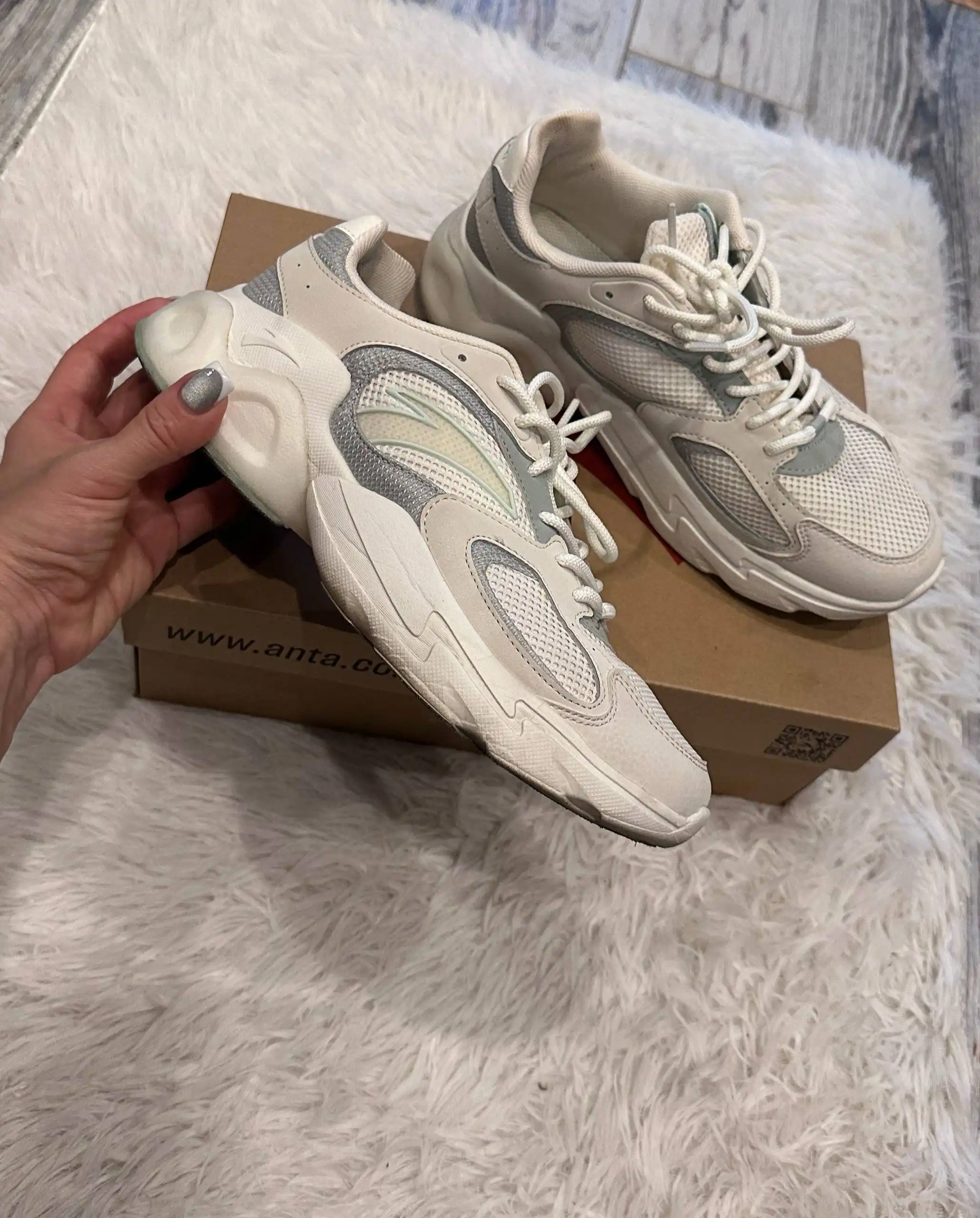 Кроссовки 39 размера в идеальном состоянии