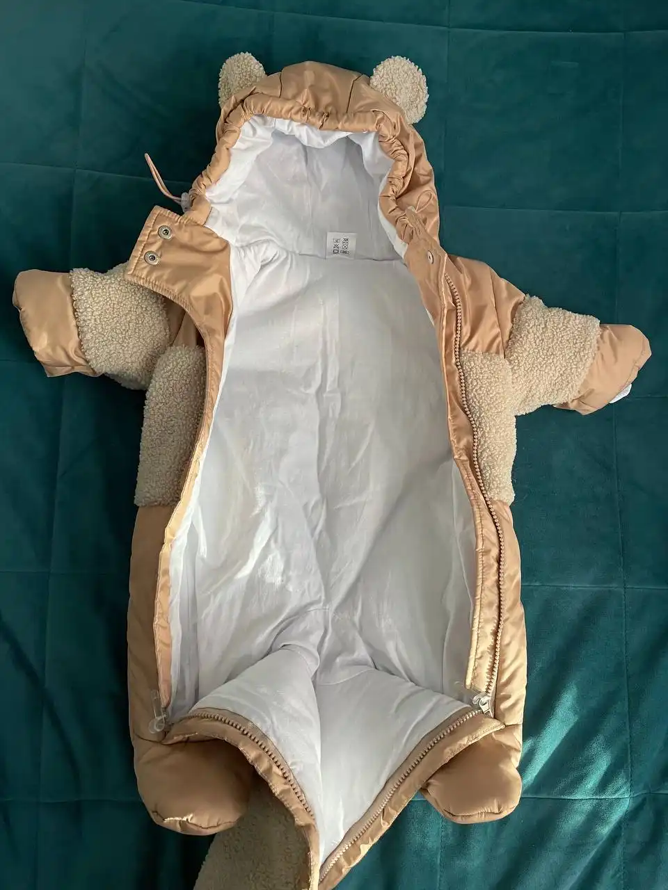 Продам детский зимний комбинезон