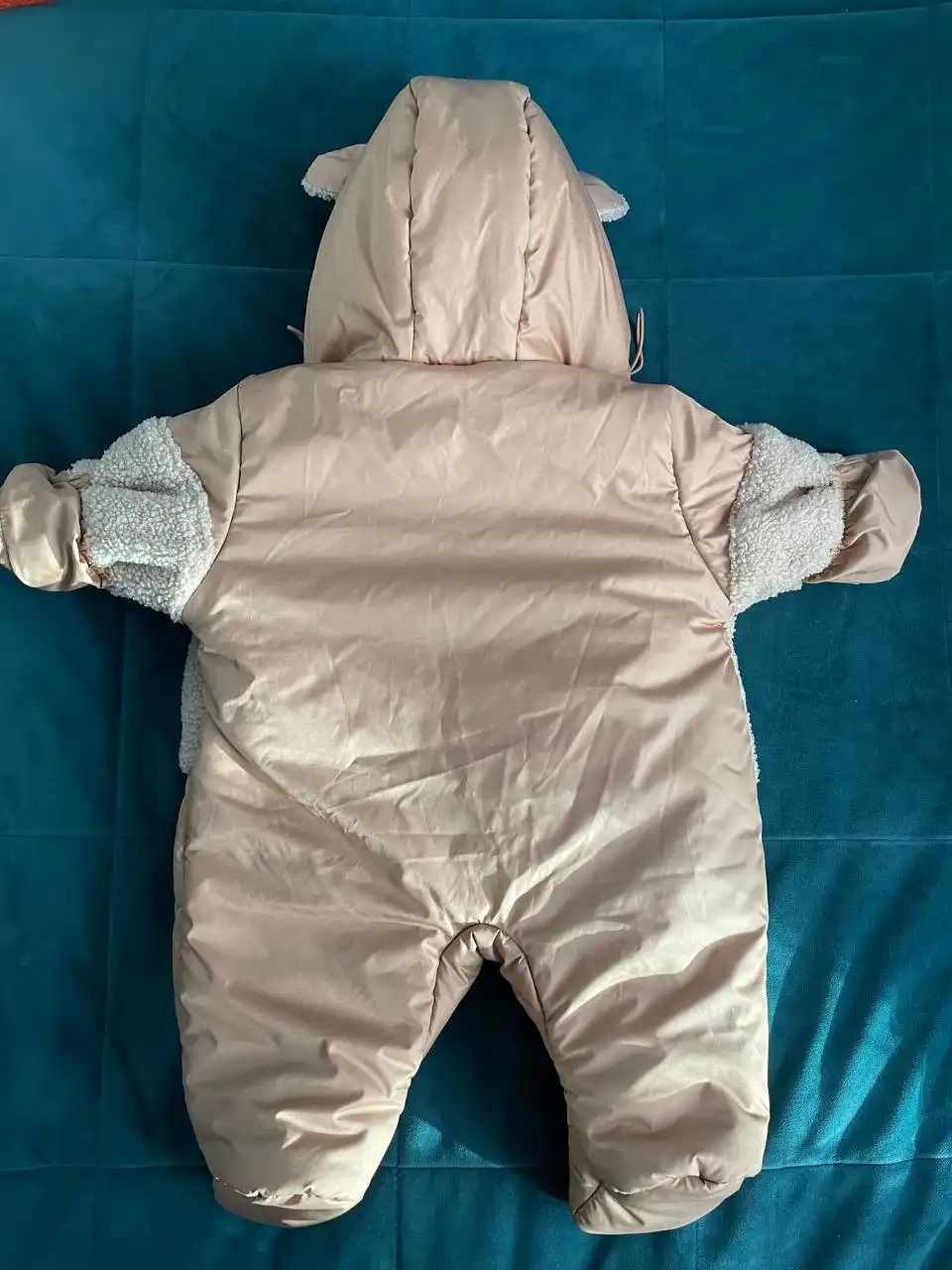 Продам детский зимний комбинезон