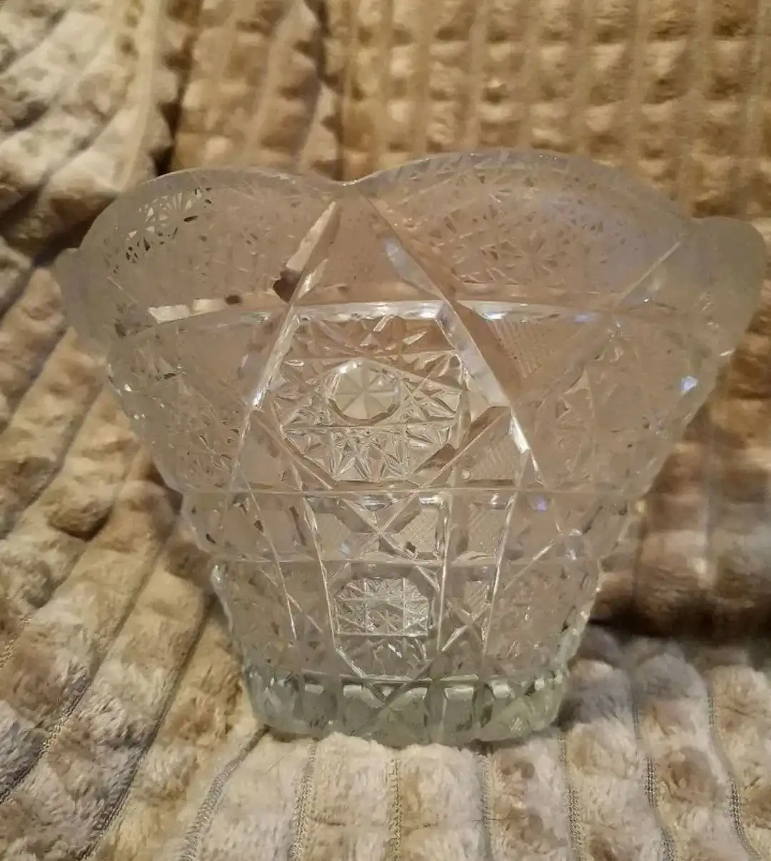 Винтажная хрустальная конфетница в виде цветка СССР